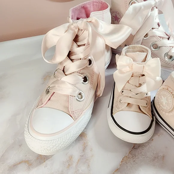 Converse Satin Bow Sneakers – Blush Pink – Women’s 6 - Picture 2 of 9